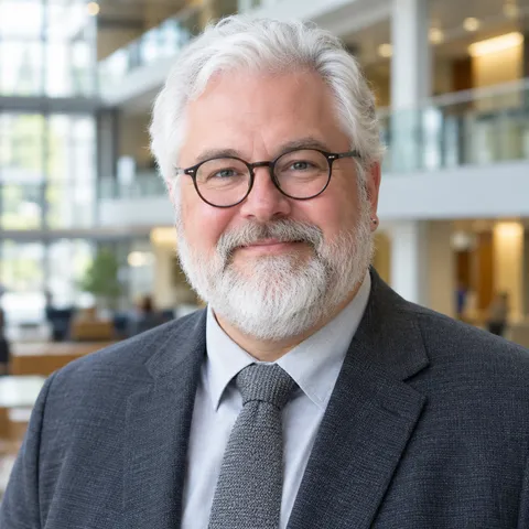 Portrait of Dr. Bruce Abramson