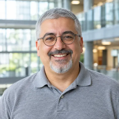 Portrait of Dr. Kian Rostami