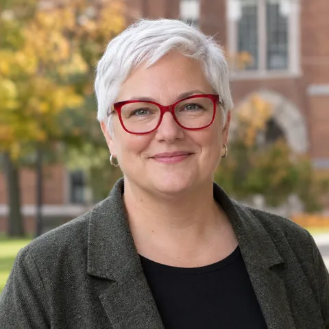 Portrait of Dr. Laura Calloway