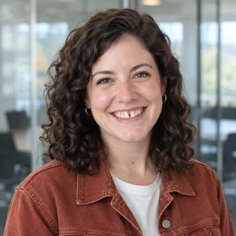Portrait of Dr. Laura McKenna