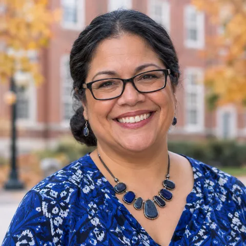 Portrait of Dr. Lorena Fuentes