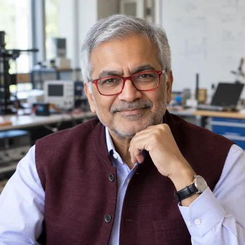 Portrait of Dr. Manish Kapoor