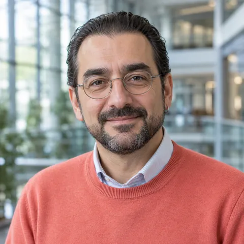 Portrait of Dr. Mehmet Arslan