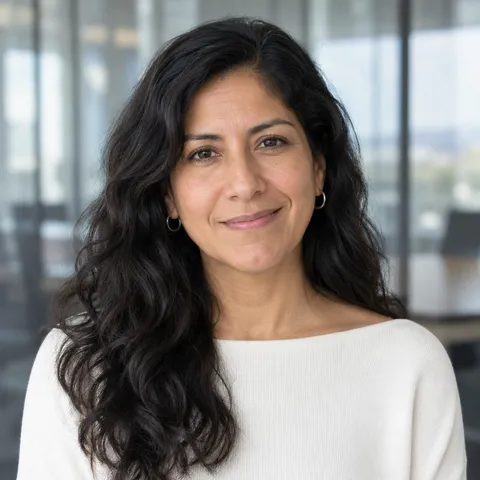 Portrait of Dr. Mónica Salazar