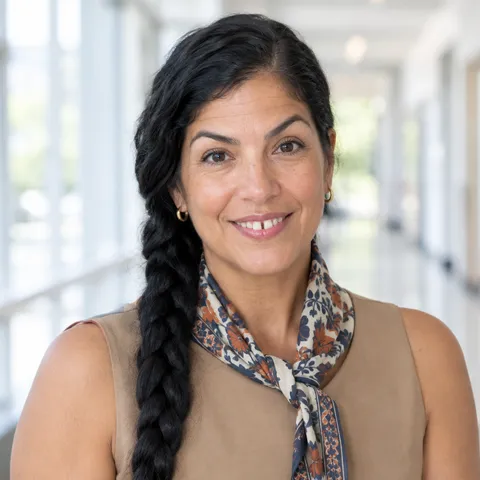 Portrait of Dr. Yesenia Guerrero